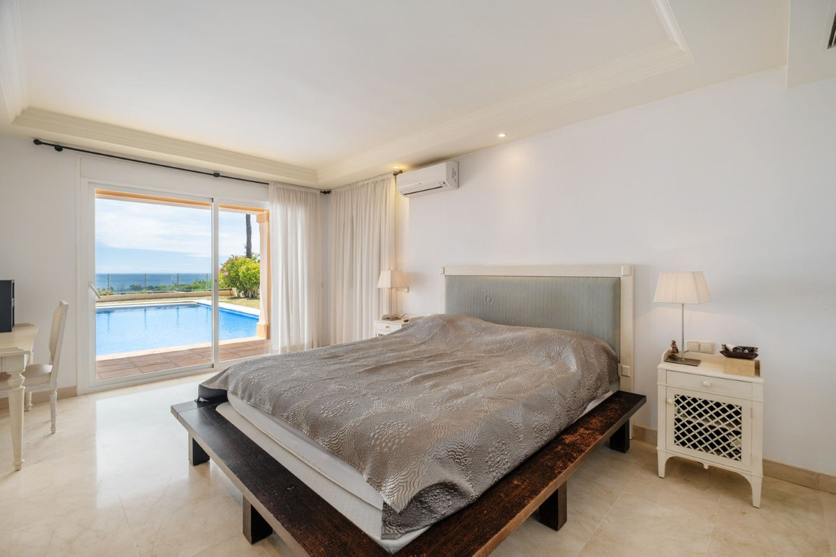 9ca494e2e33d1b0b0eff5a44a37f7e49 - 12