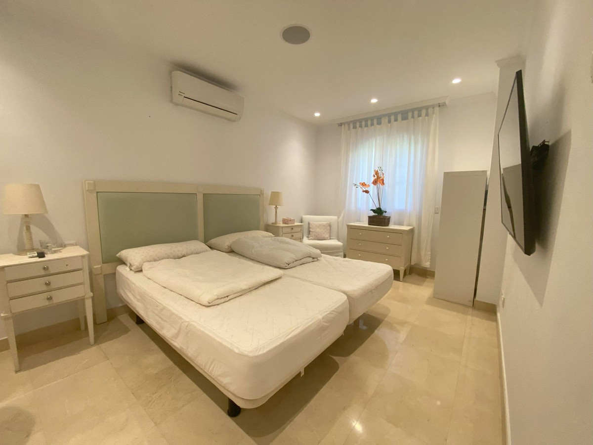 9ca494e2e33d1b0b0eff5a44a37f7e49 - 18