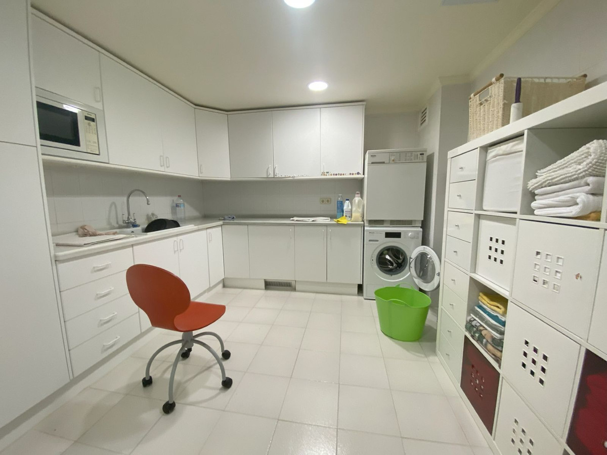 9ca494e2e33d1b0b0eff5a44a37f7e49 - 33