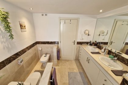 9cc98566d7a9e7a63a2f73ceb62f2495 - 15