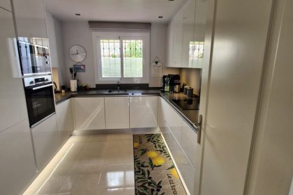 9cc98566d7a9e7a63a2f73ceb62f2495 - 18