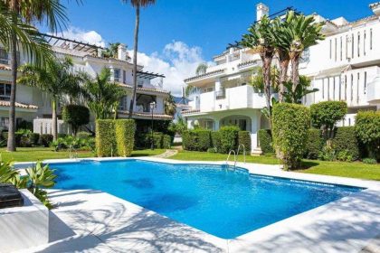 9d67b87529166830aa8c2bce3127c64b - 1