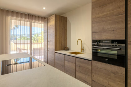 9e76b4eb63739e3df122c66953800ab0 - 15