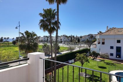 9ef3c94637d3482c8c083eeb6cc81328 - 19