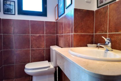 9ef3c94637d3482c8c083eeb6cc81328 - 22