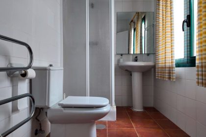 9ef3c94637d3482c8c083eeb6cc81328 - 27