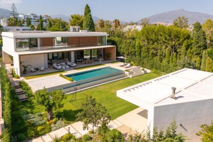 9ef5141617e60f45b8315c569389149f - 1