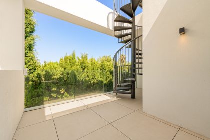 9ef5141617e60f45b8315c569389149f - 15