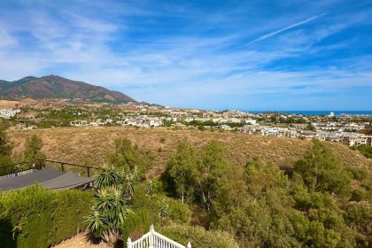 a0909d26a7daf8b9fb357be18184f7cf - 44