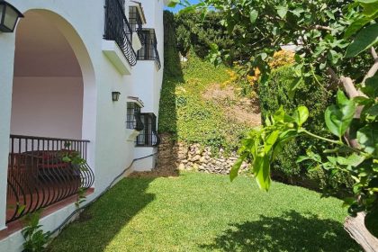 a0909d26a7daf8b9fb357be18184f7cf - 52