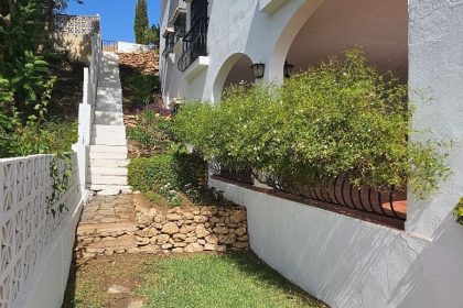 a0909d26a7daf8b9fb357be18184f7cf - 53