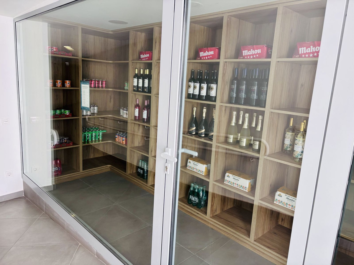 a0afd1285426fc42a53e5fae5358ce43 - 24