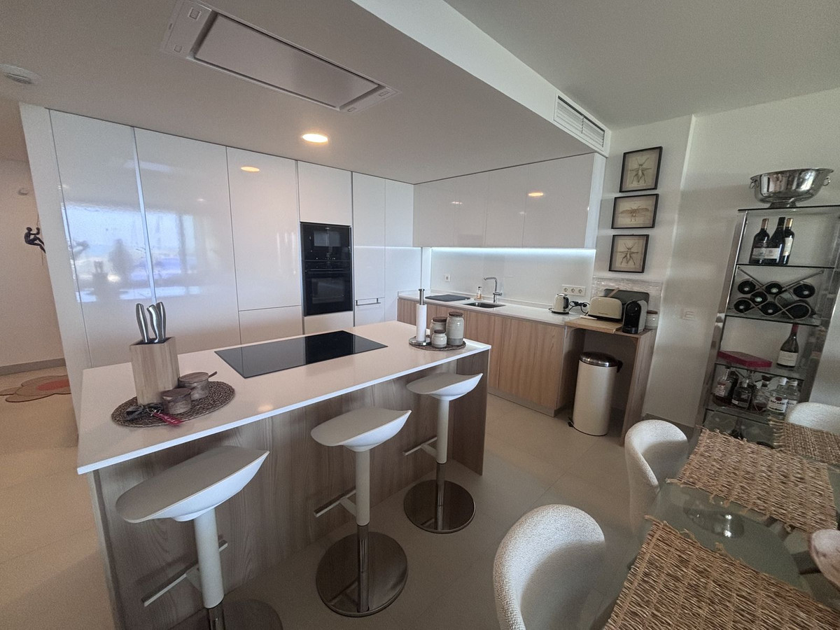 a0afd1285426fc42a53e5fae5358ce43 - 4