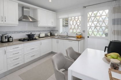 a0be1d1f20af43aa00cff1bb63f1da95 - 9