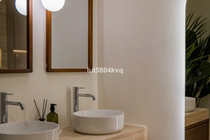 a1cec3fc7e6faffe57ed985736057aab - 18