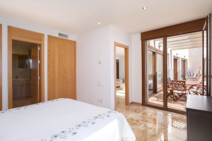 a219a07cee15803cfcd5a3142fc82d2e - 10