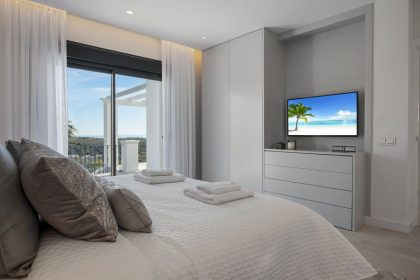 a232bafea6d8321de8e5b79ccfe473fd - 54