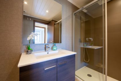 a24353c917cf5c8cd7209e988c8fceca - 37