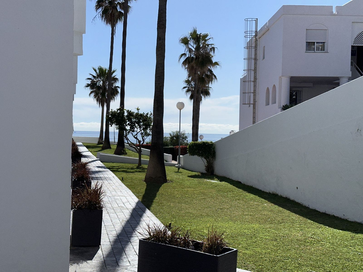 a251b197c11f7dc5b6d9c78f3e79840a - 11