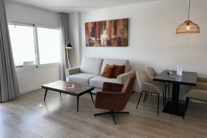 a251b197c11f7dc5b6d9c78f3e79840a - 5