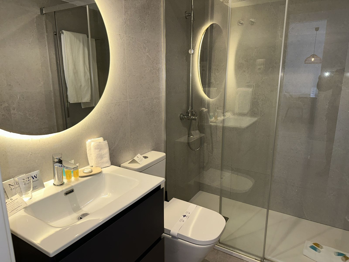 a251b197c11f7dc5b6d9c78f3e79840a - 6