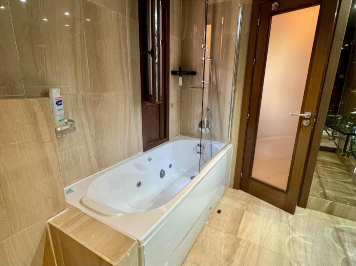 a25e81c2640b4f81c7580765a1ac6172 - 21