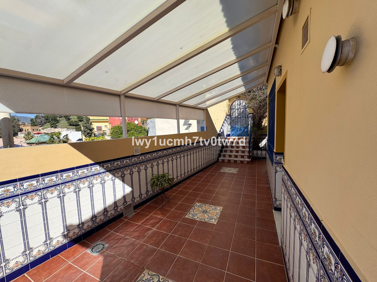 a280f2d48d8477a59a8d6cb0310255af - 13