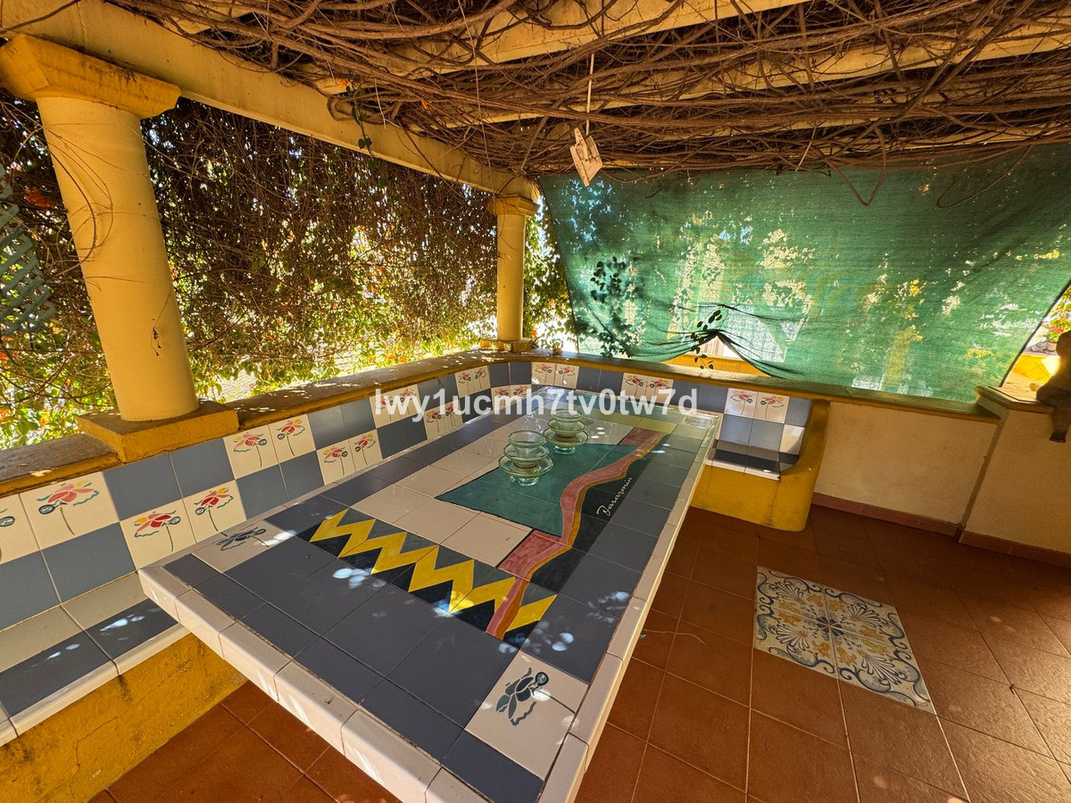 a280f2d48d8477a59a8d6cb0310255af - 18