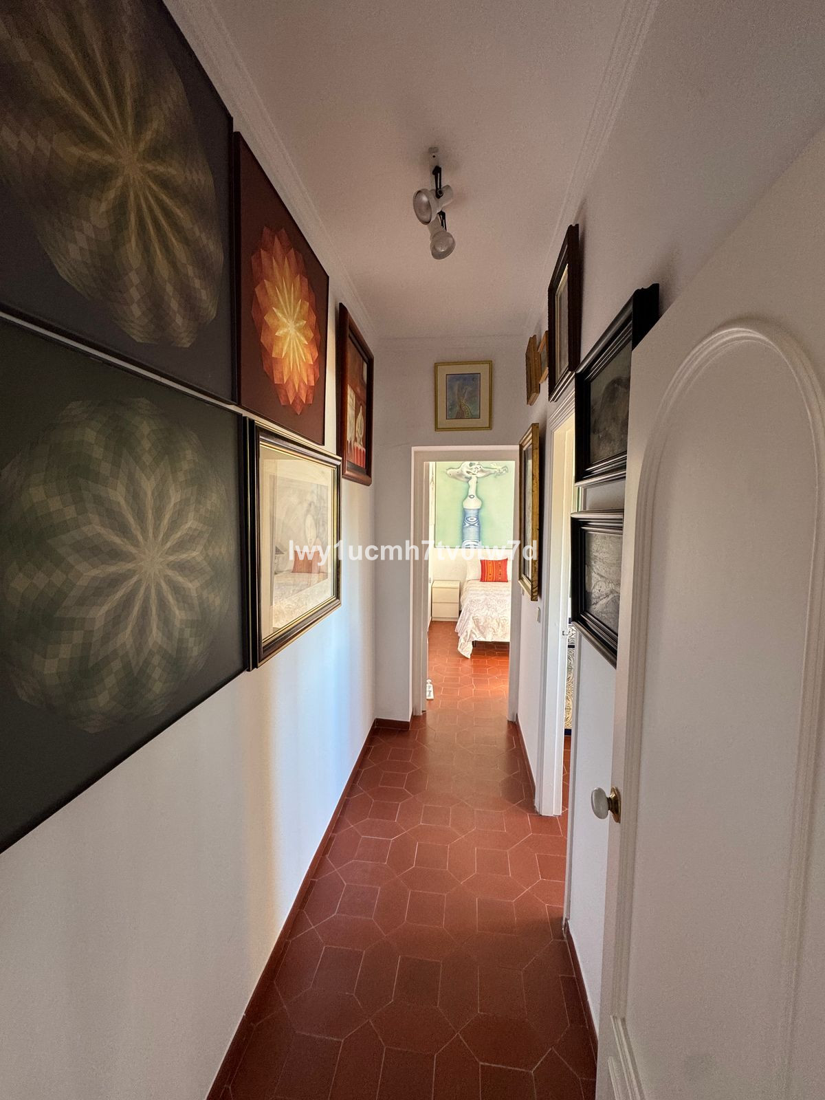 a280f2d48d8477a59a8d6cb0310255af - 24