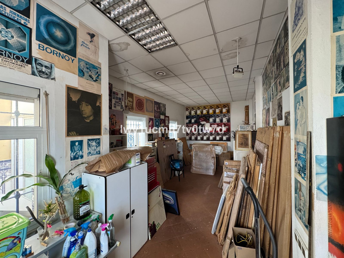 a280f2d48d8477a59a8d6cb0310255af - 27