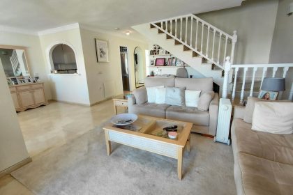 a2e57dba4b2a48e7cba61ea5f44b1265 - 10