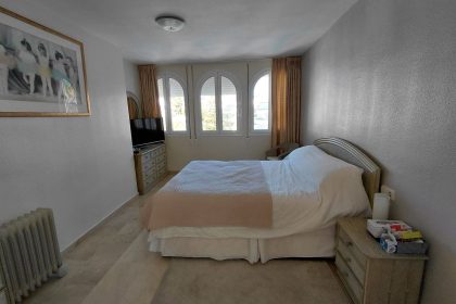 a2e57dba4b2a48e7cba61ea5f44b1265 - 19