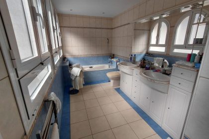 a2e57dba4b2a48e7cba61ea5f44b1265 - 25