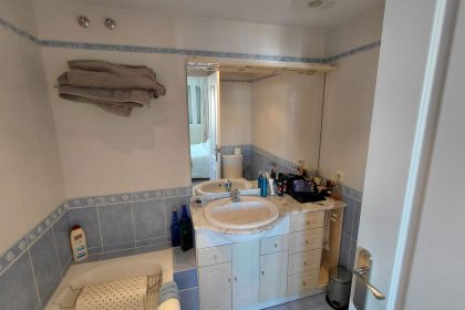 a2e57dba4b2a48e7cba61ea5f44b1265 - 27