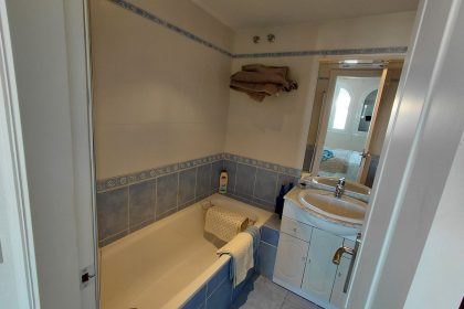 a2e57dba4b2a48e7cba61ea5f44b1265 - 28