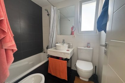 a30b4e3e00d6fe4bb9c5ad4a7560fdc2 - 12