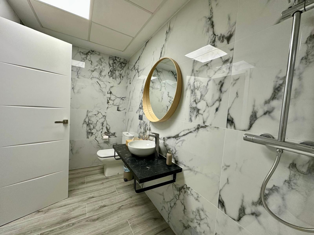 a34e5860720b4709b2f474dfa24117cf - 17