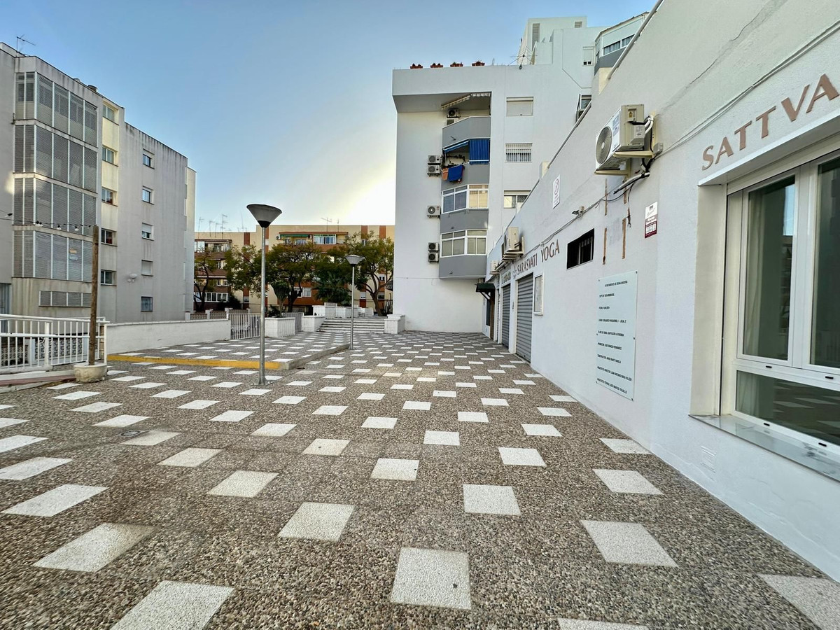 a34e5860720b4709b2f474dfa24117cf - 24