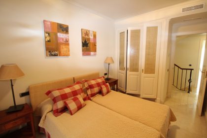 a43e3de4788141cbe6d4b8ac604ec7c9 - 19