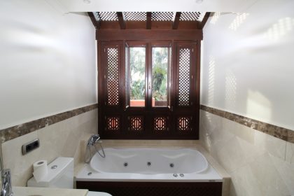 a43e3de4788141cbe6d4b8ac604ec7c9 - 9