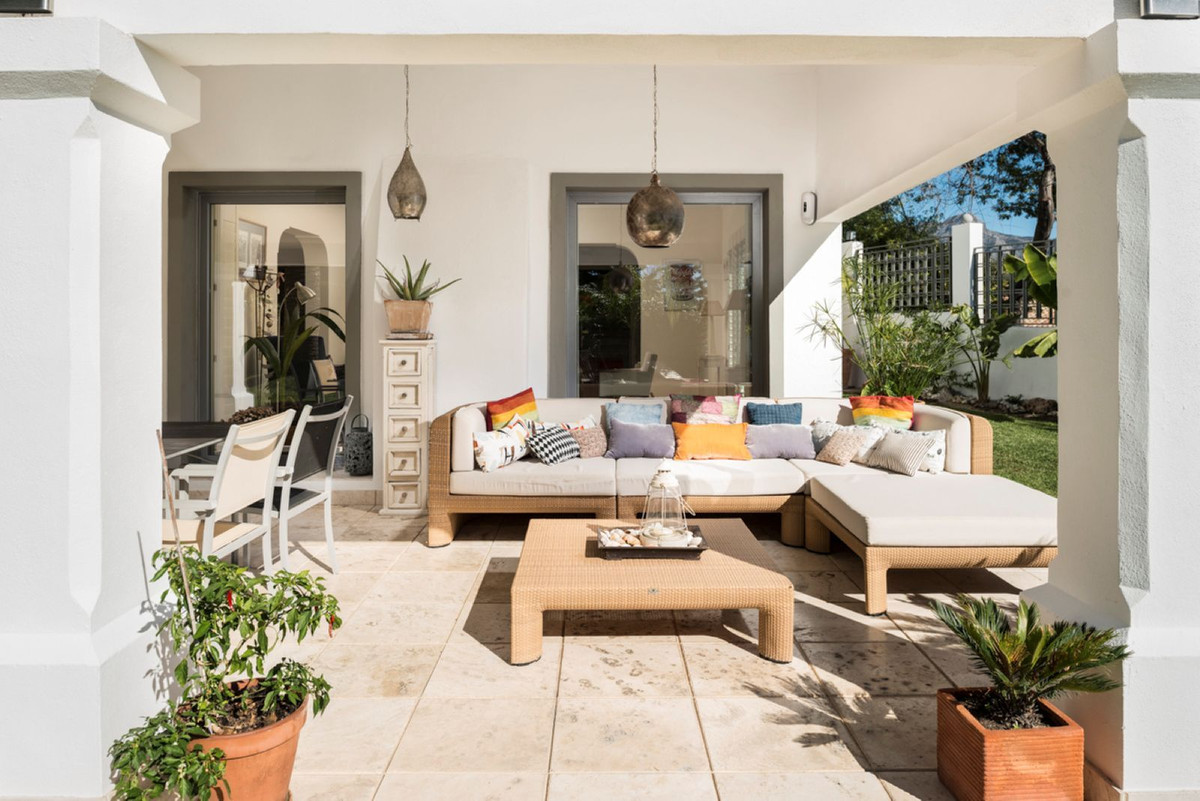 a4918437b28ea6ce89c1486f95417210 - 18