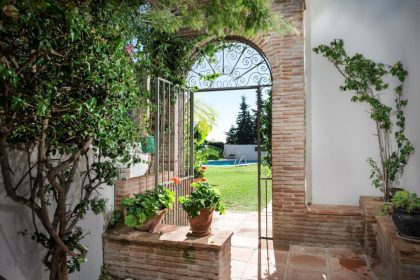 a4918437b28ea6ce89c1486f95417210 - 20