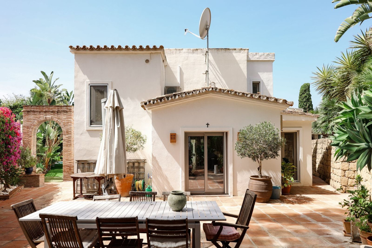 a4918437b28ea6ce89c1486f95417210 - 23