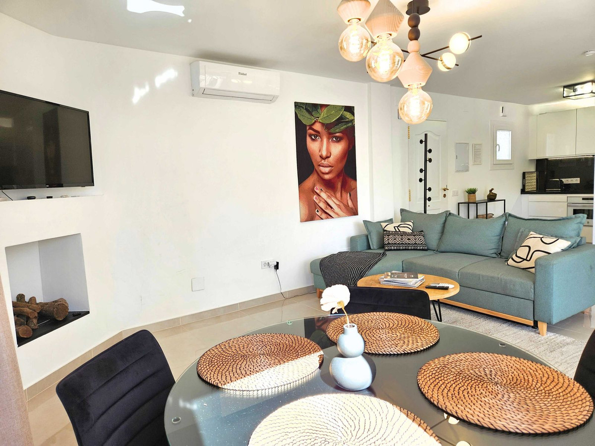 a611a40c01cd83cb04d5d8a0f081a62f - 1