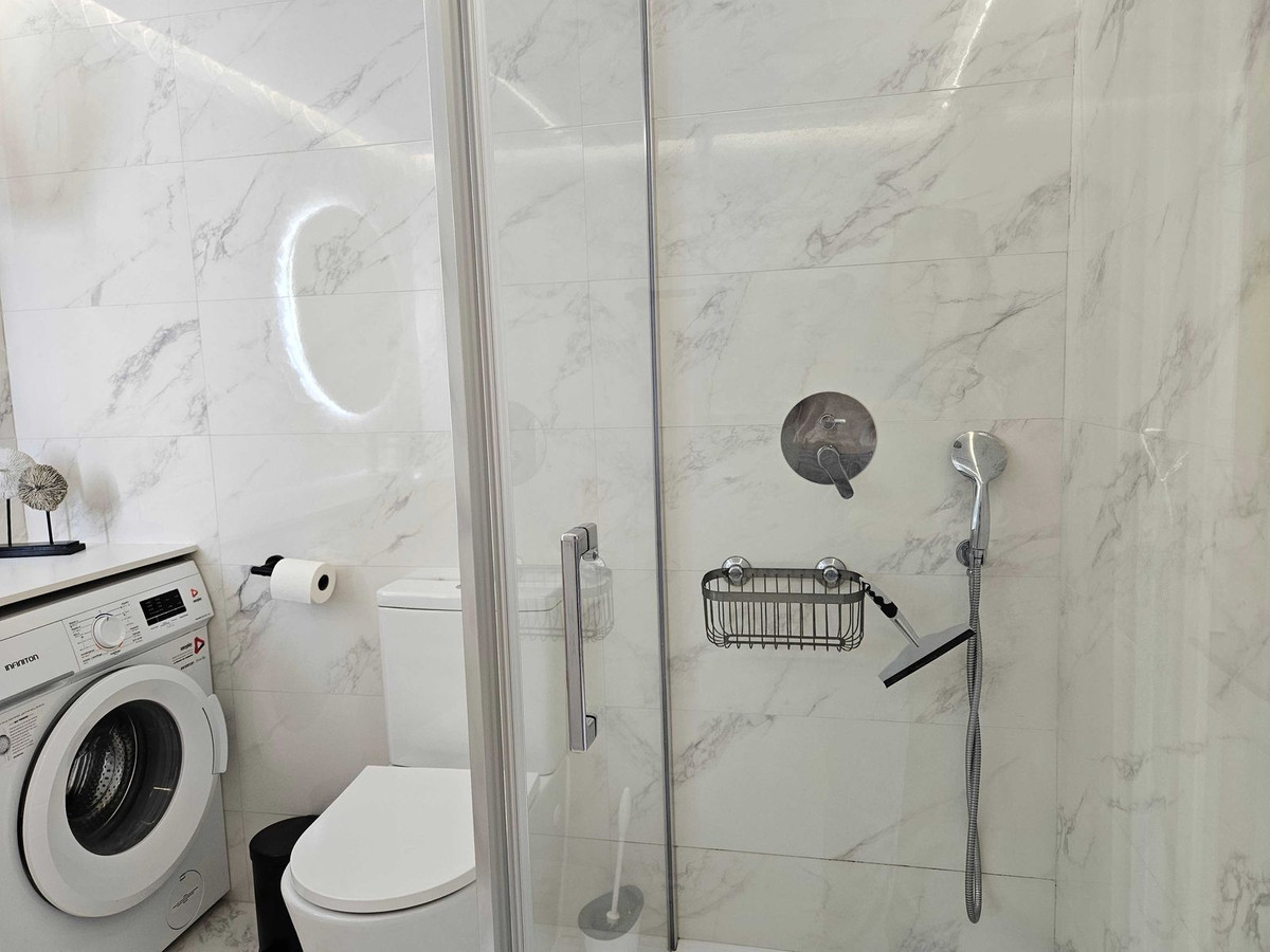 a611a40c01cd83cb04d5d8a0f081a62f - 11