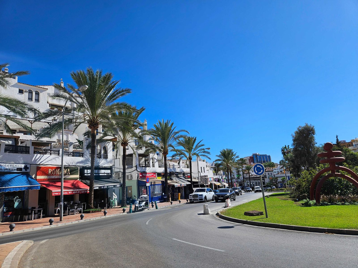 a611a40c01cd83cb04d5d8a0f081a62f - 13