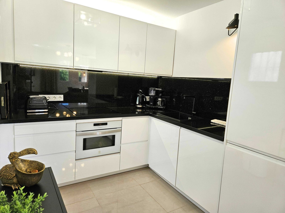 a611a40c01cd83cb04d5d8a0f081a62f - 25