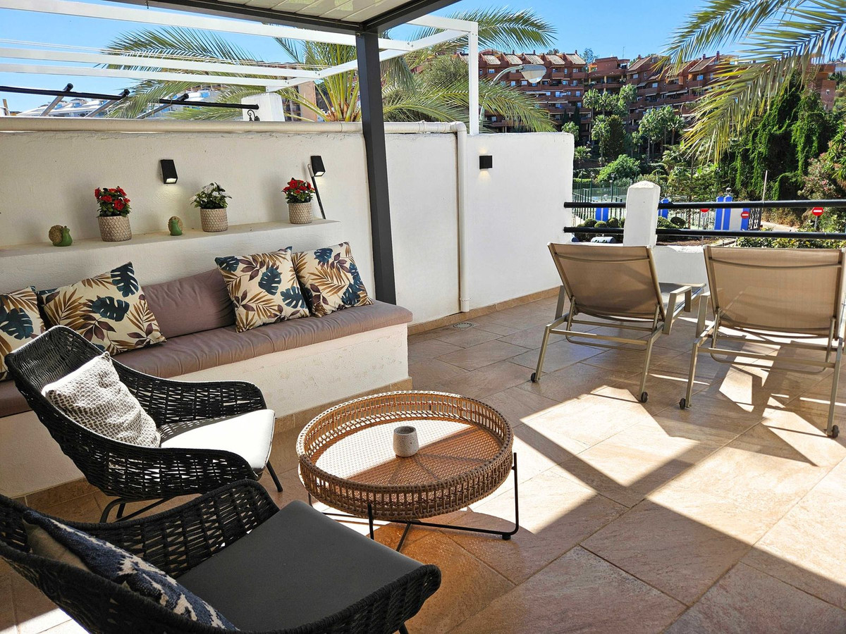 a611a40c01cd83cb04d5d8a0f081a62f - 33