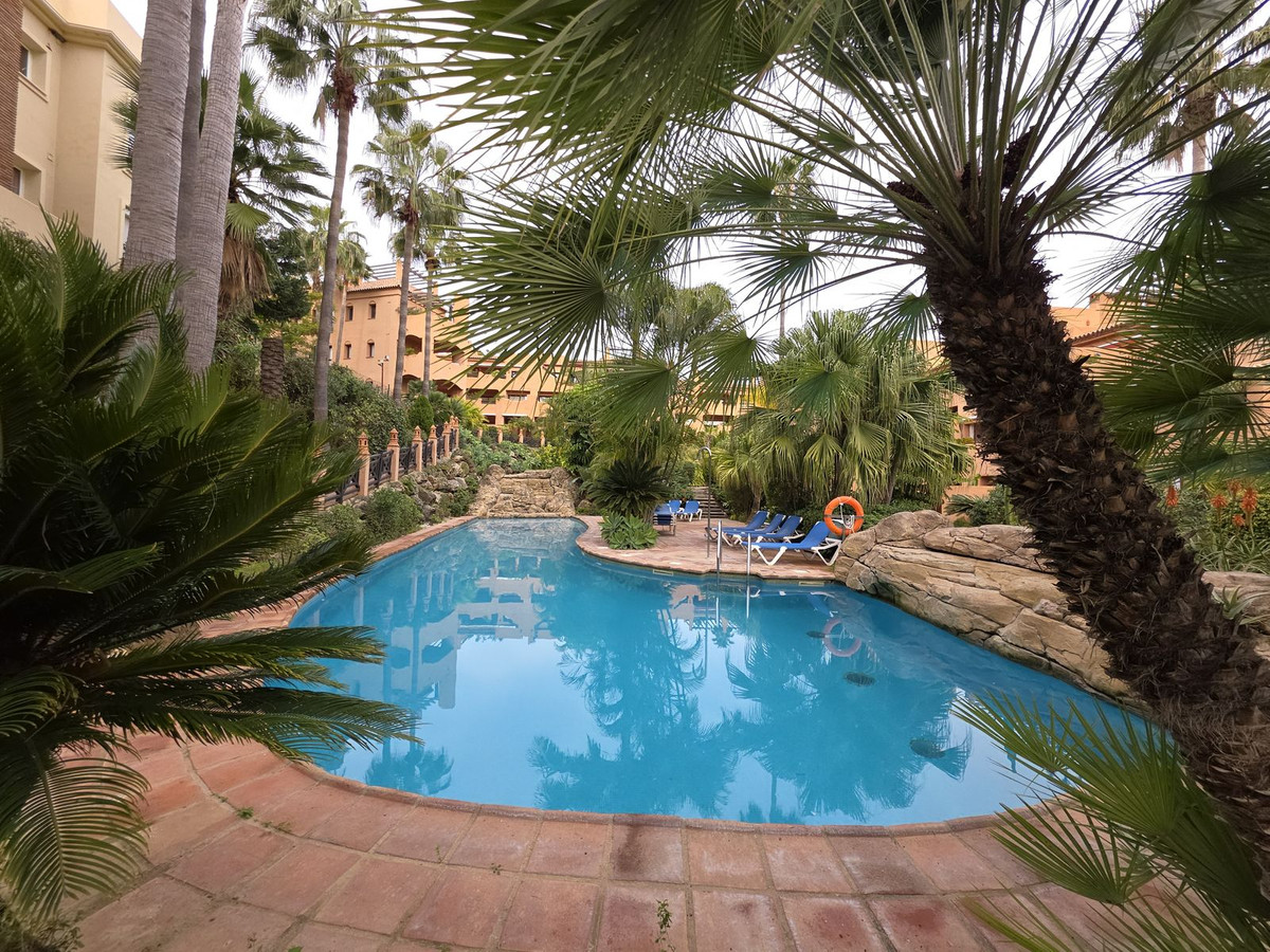 a6f4030451526de673897ee193bec1da - 28