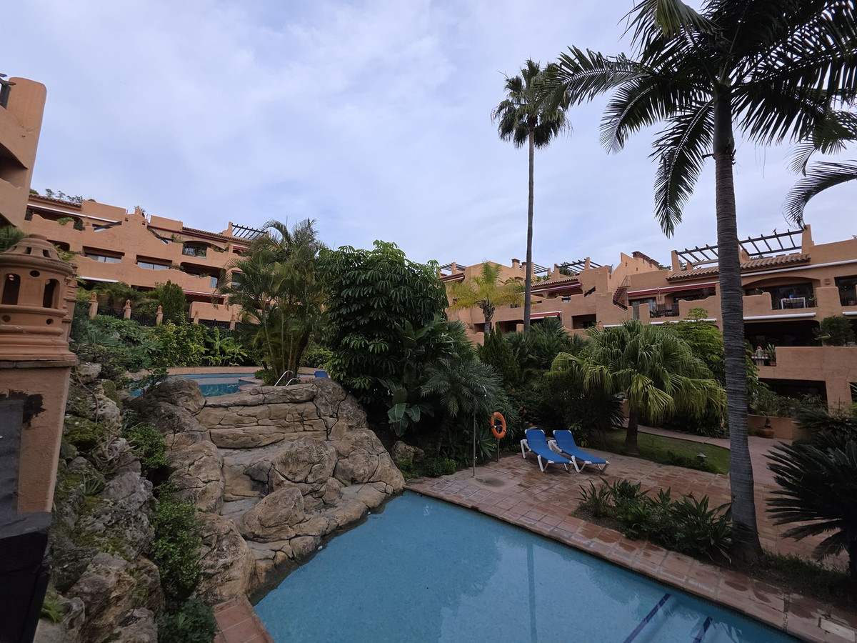 a6f4030451526de673897ee193bec1da - 30